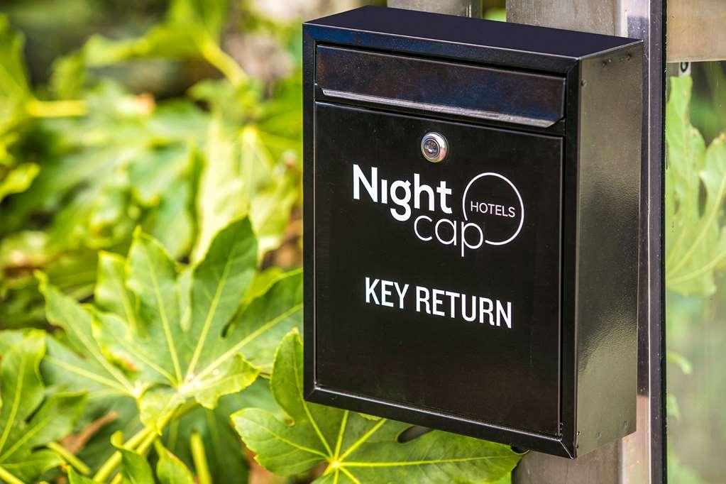 Nightcap At Matthew Flinders Hotel Chadstone Exterior foto