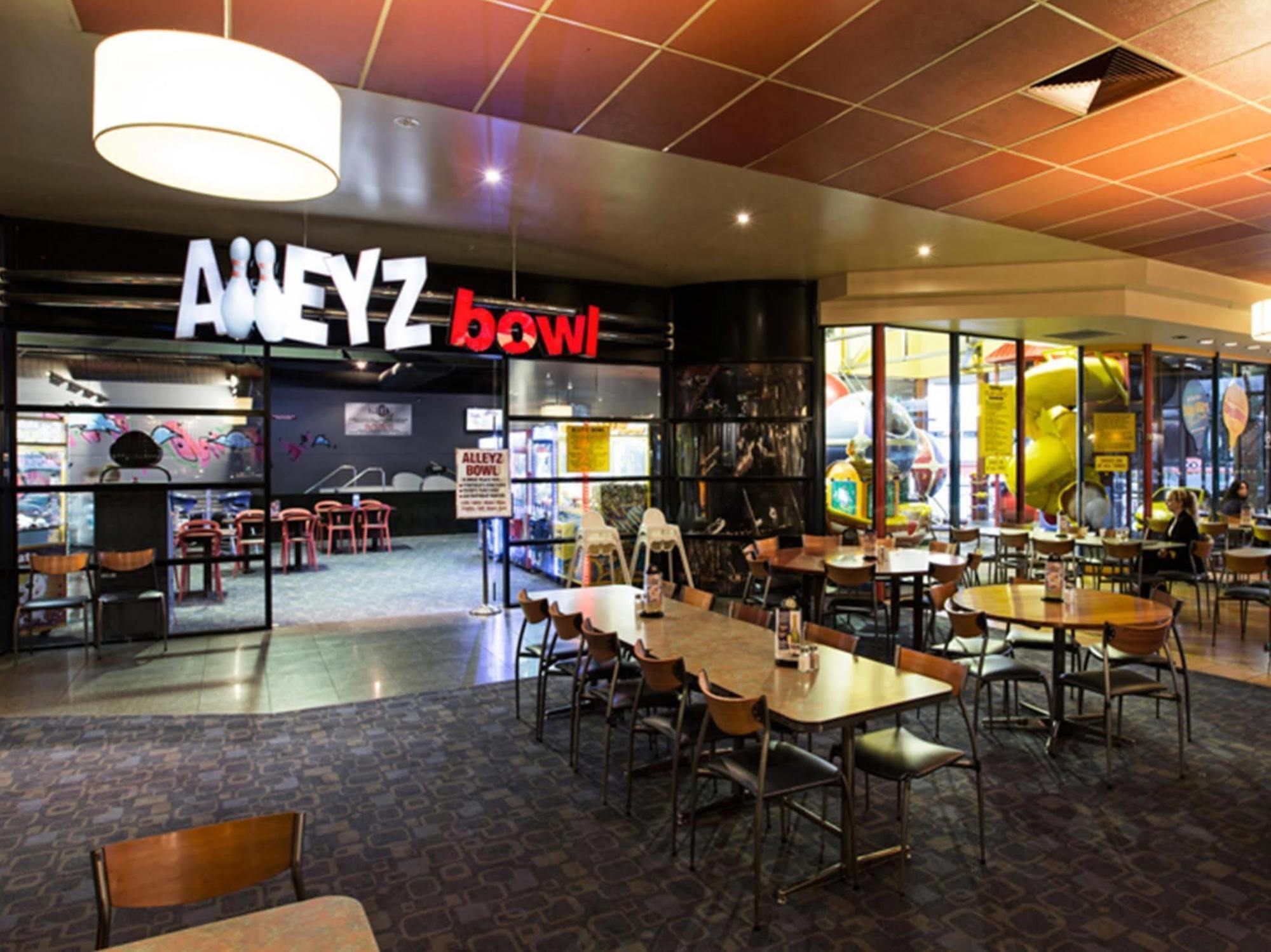 Nightcap At Matthew Flinders Hotel Chadstone Exterior foto