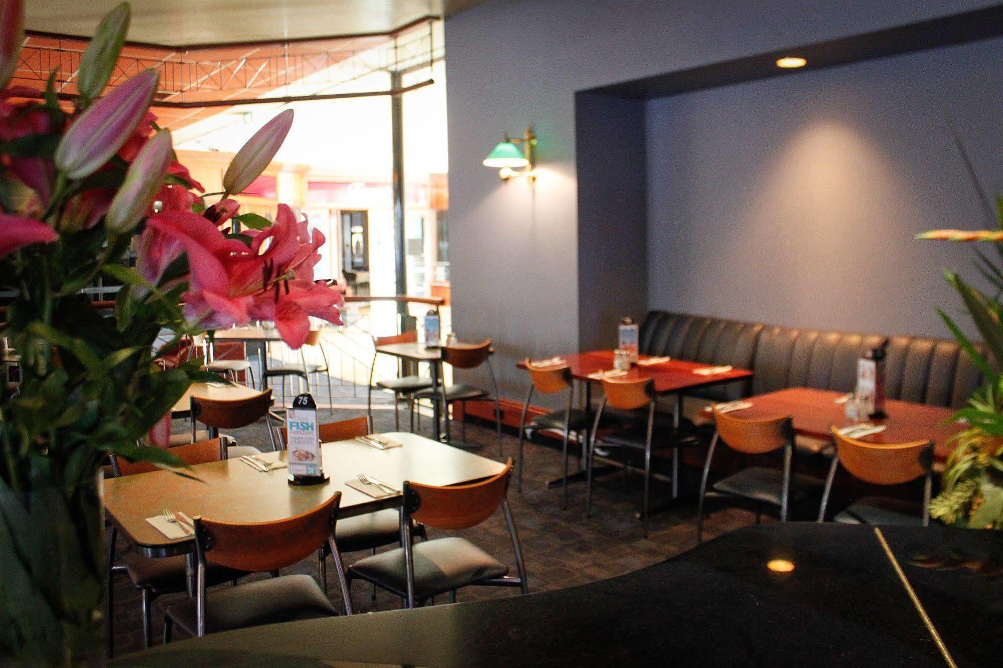 Nightcap At Matthew Flinders Hotel Chadstone Exterior foto