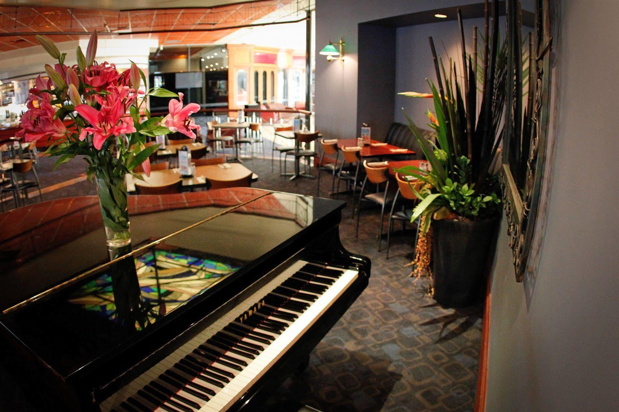 Nightcap At Matthew Flinders Hotel Chadstone Exterior foto