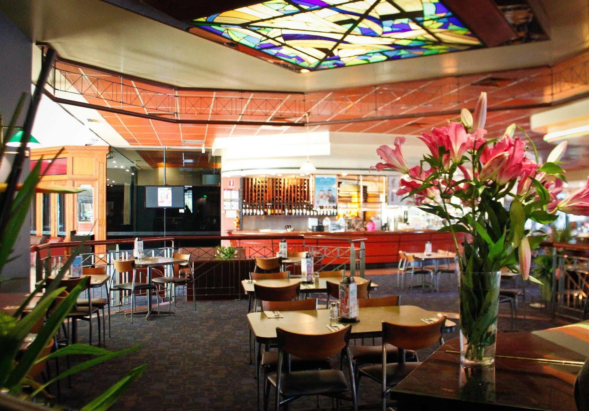 Nightcap At Matthew Flinders Hotel Chadstone Exterior foto